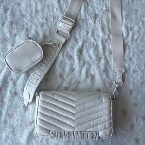 White Steve Madden Hand/Crossbody Bag